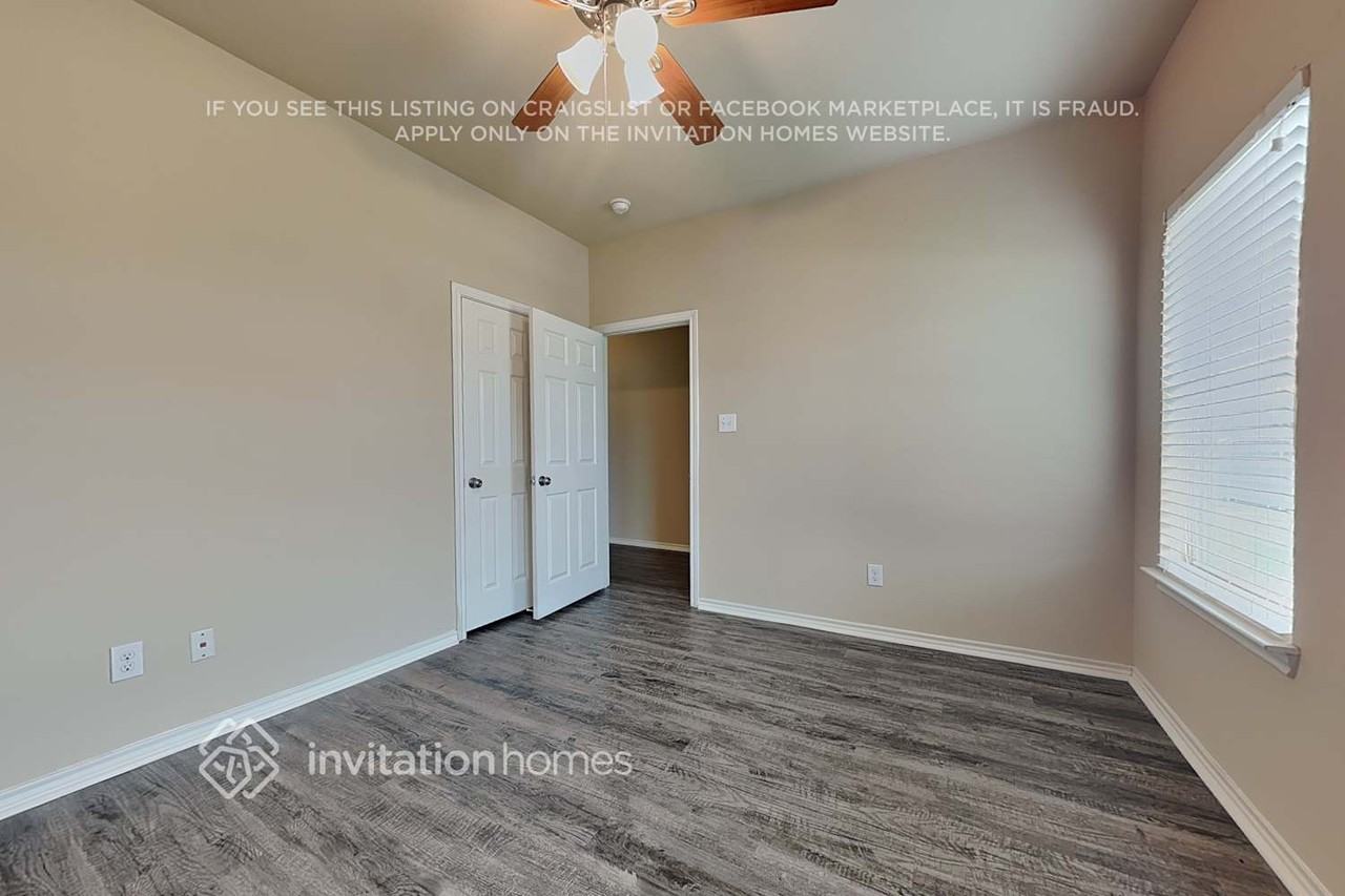 1833 Wickham Dr - Photo 4 of 18