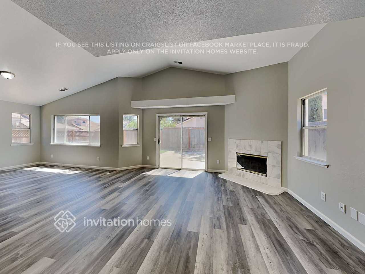 8346 Oakenshield Cir - Photo 5 of 20