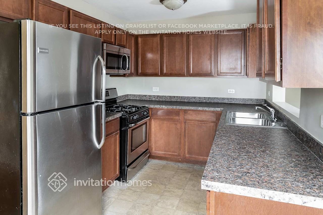321 S Yale Ave - Photo 7 of 21