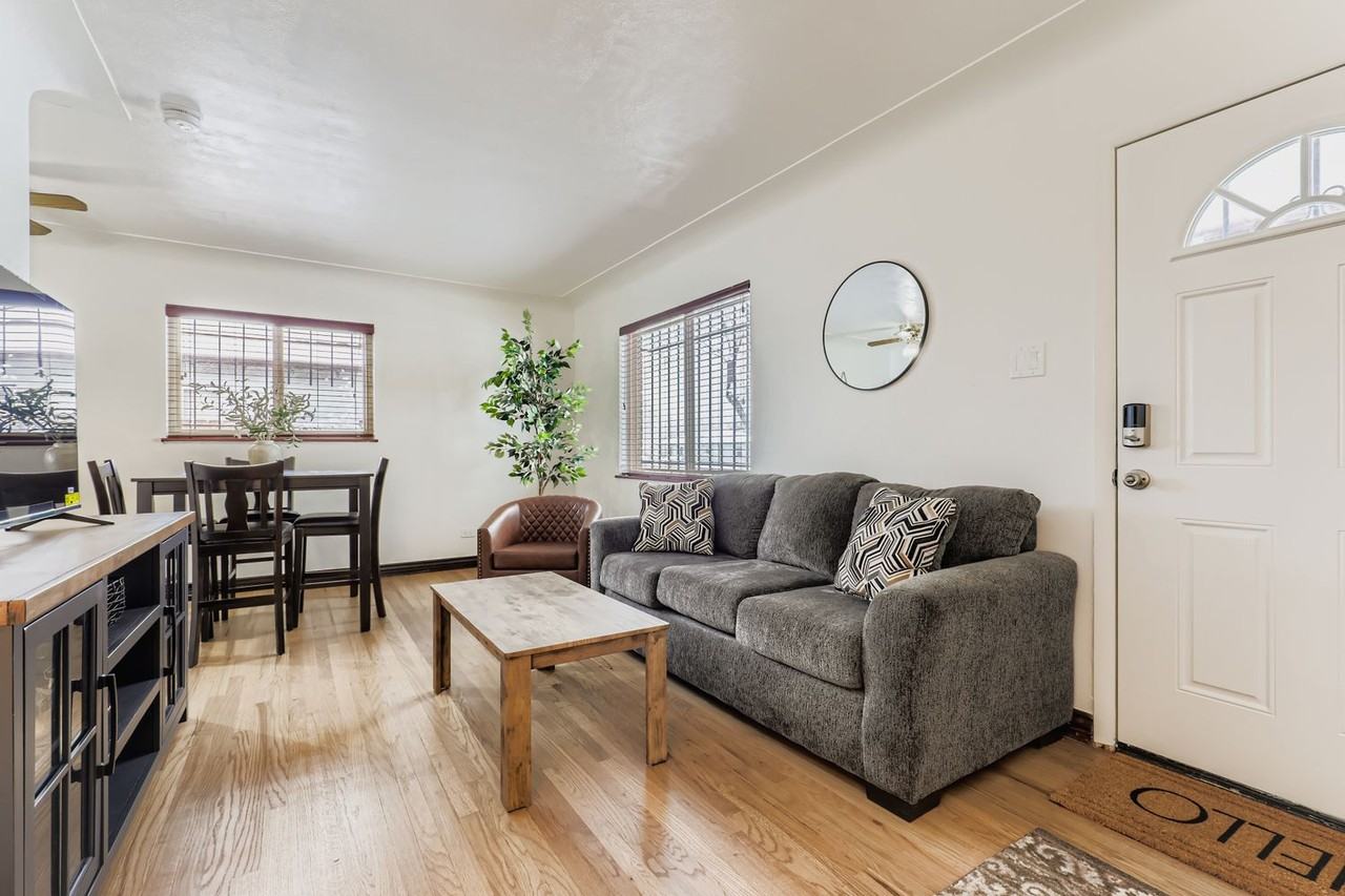 3540 Newport St - Photo 3 of 27