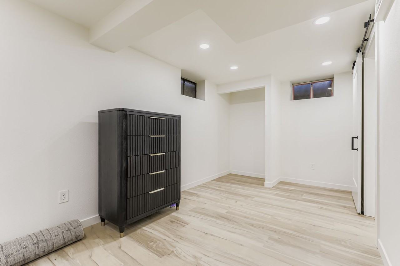 3540 Newport St - Photo 6 of 27