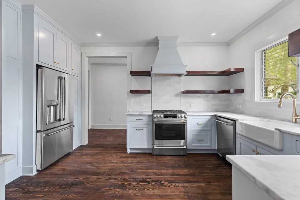 59 Perry St #59 - Photo 2 of 14
