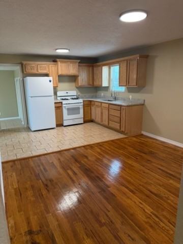 128 E Manana Blvd - Photo 5 of 13
