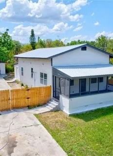 1306 Osceola Ave - Photo 2 of 8