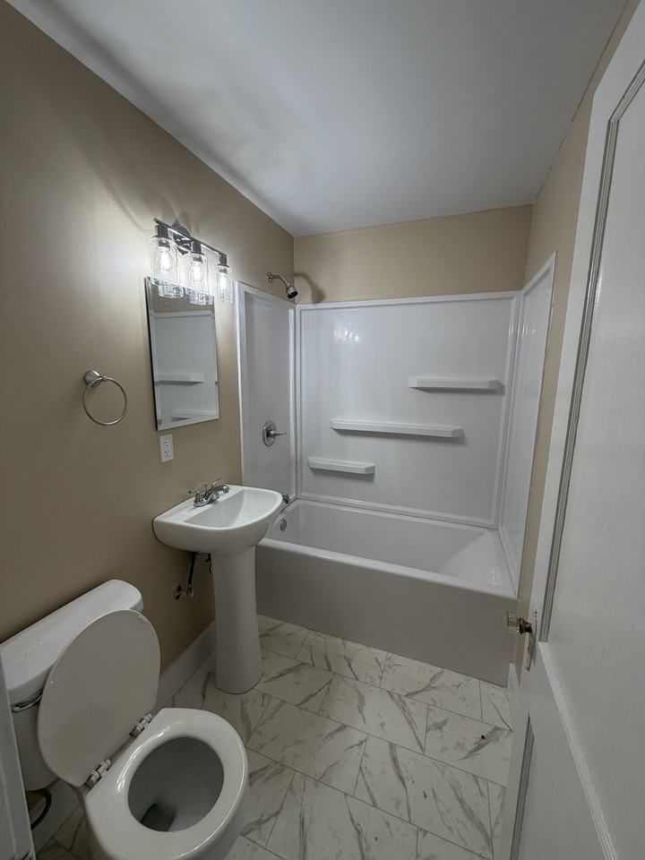 715 N Forest Ave - Photo 3 of 10