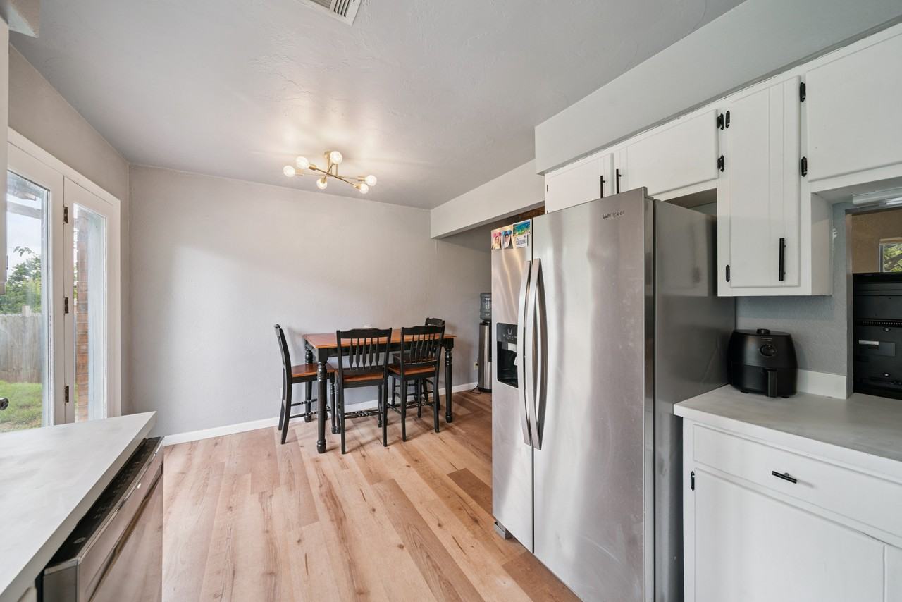 1615 N Briarwood St - Photo 6 of 15