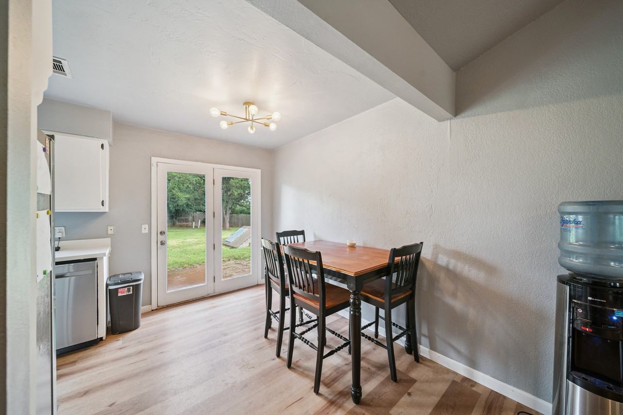 1615 N Briarwood St - Photo 7 of 15