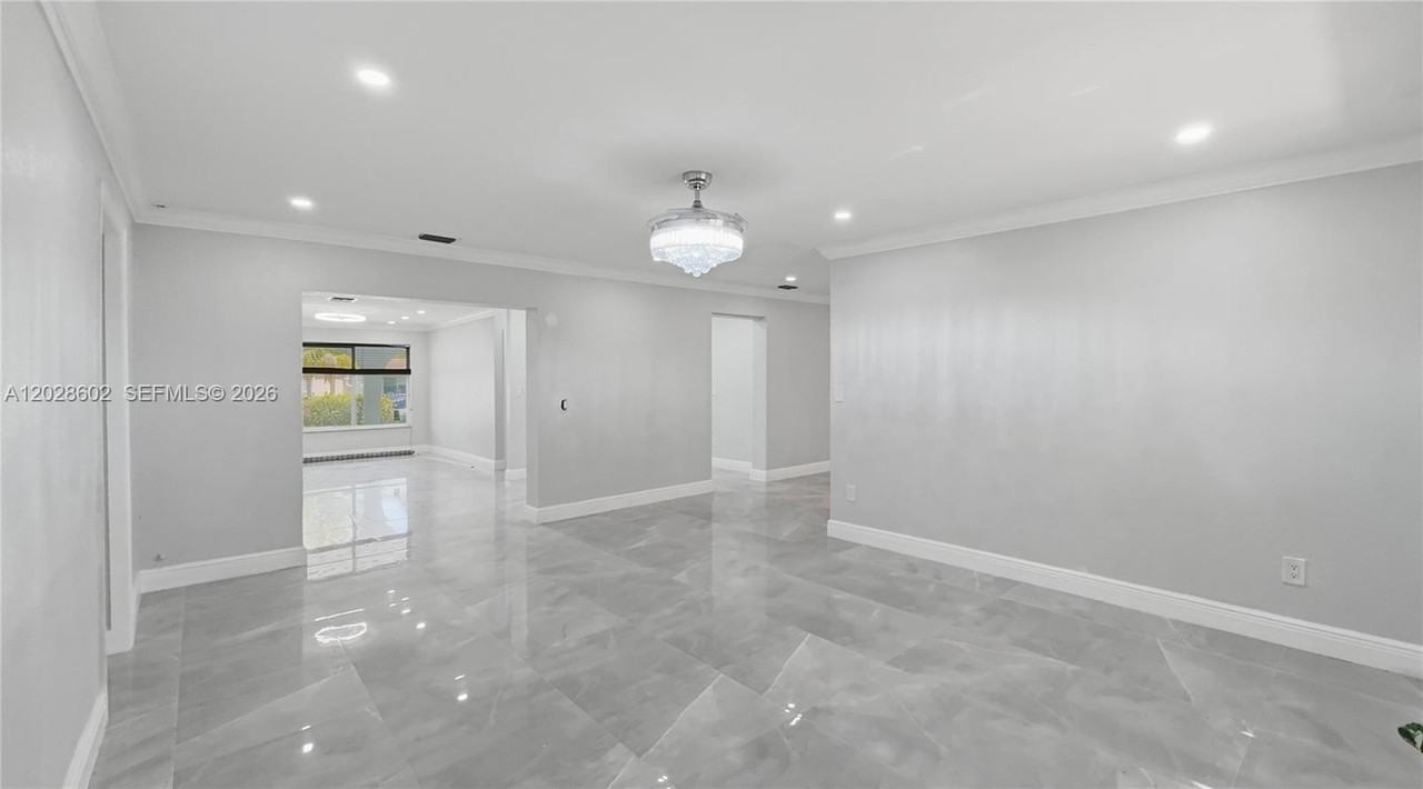 20081 Nw 15th Ave - Photo 3 of 16