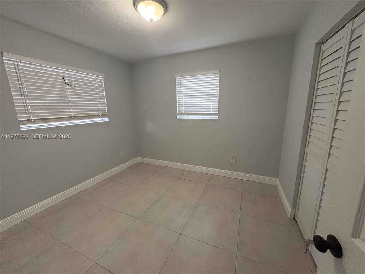 3600 Swave - Photo 7 of 10