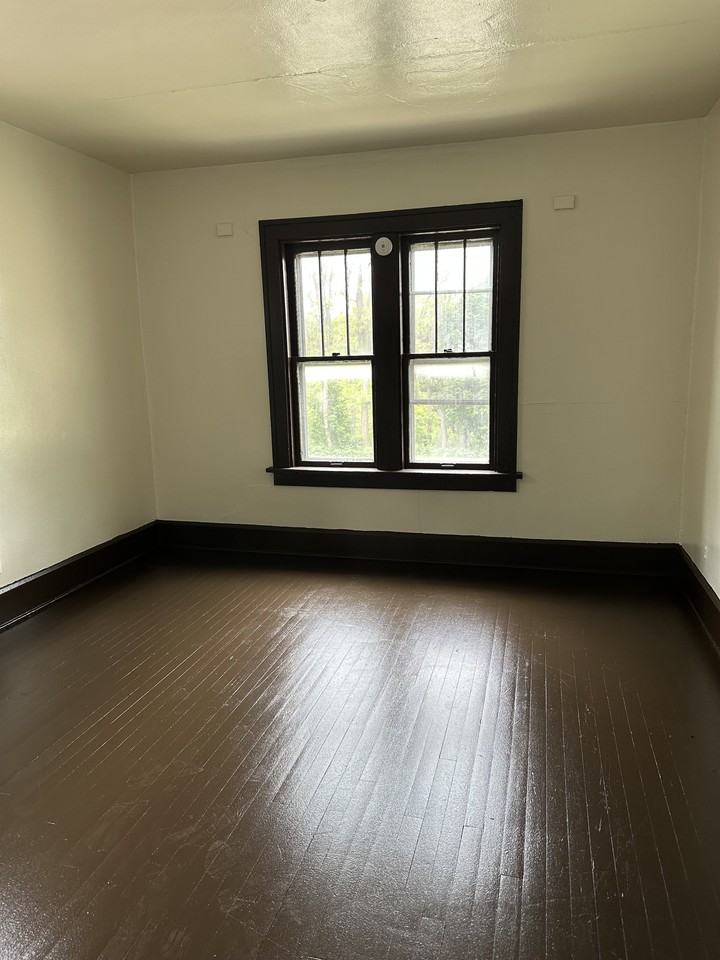 2016 Kinzie Ave #1 - Photo 5 of 12