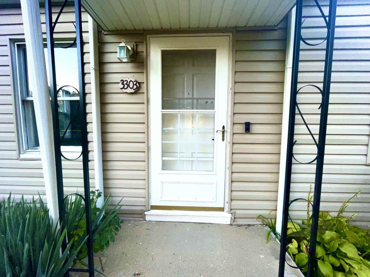 3303 Oakwood St - Photo 7 of 21