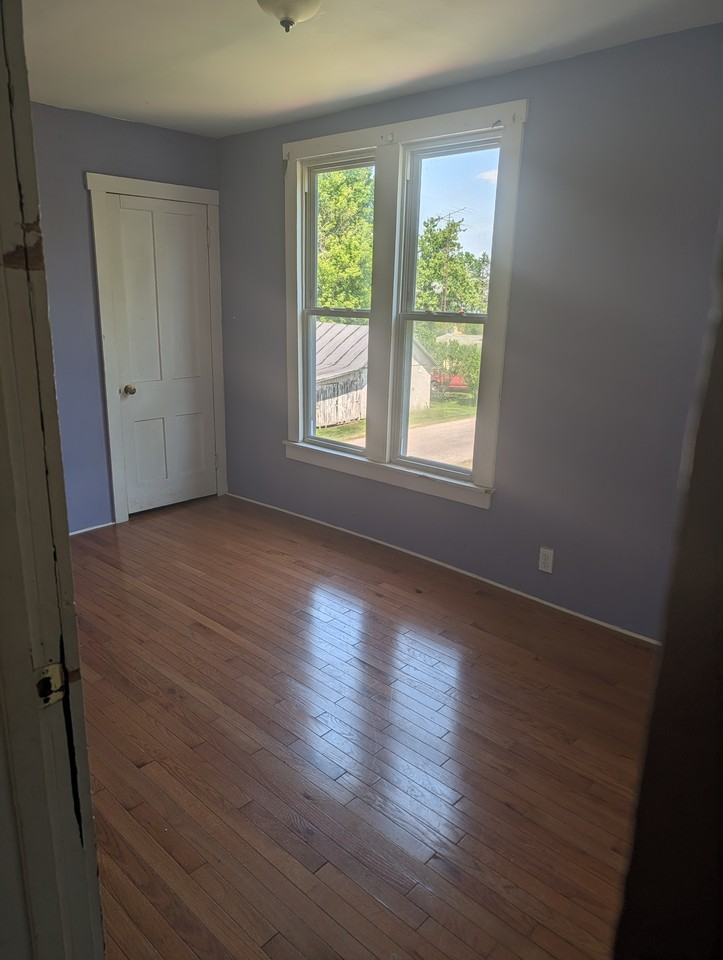 1033 Myers Ave #1033 - Photo 2 of 7