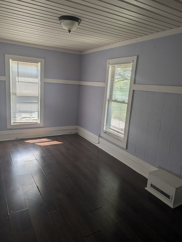 1033 Myers Ave #1033 - Photo 6 of 7