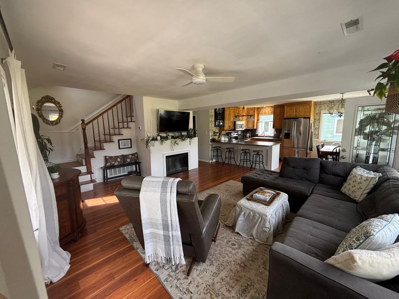 103 Pleasant Dr - Photo 6 of 14