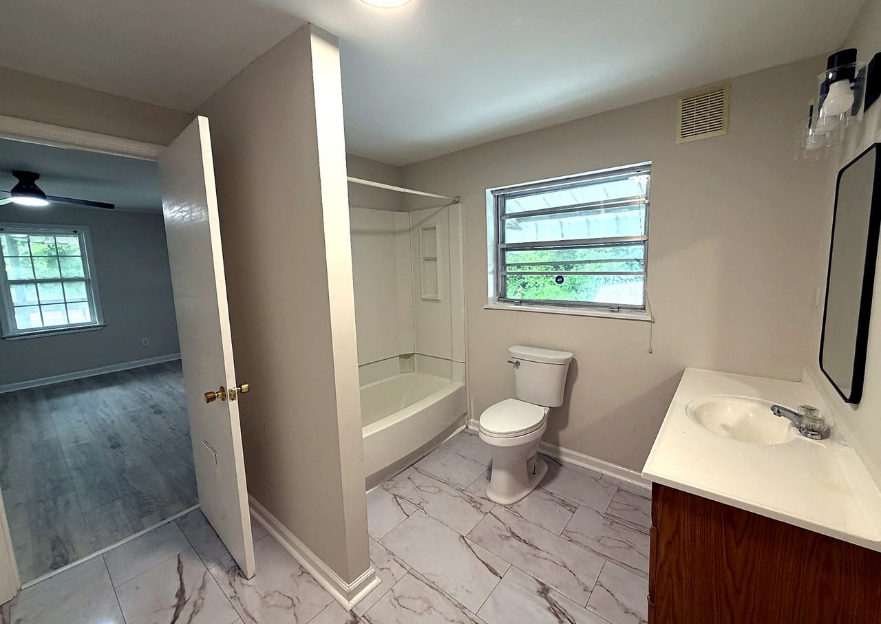 801 Rutledge Dr - Photo 6 of 10