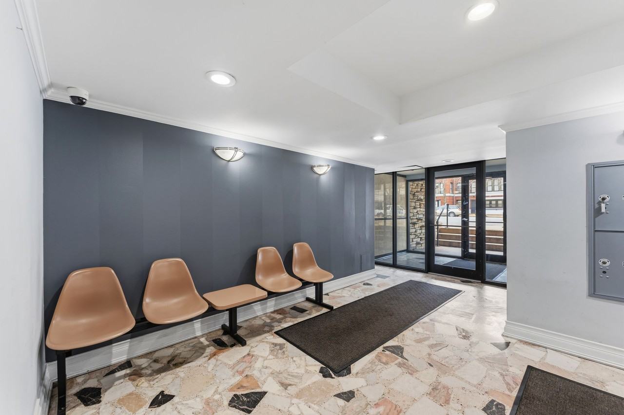 6758 N. Sheridan Rd. - Photo 3 of 20