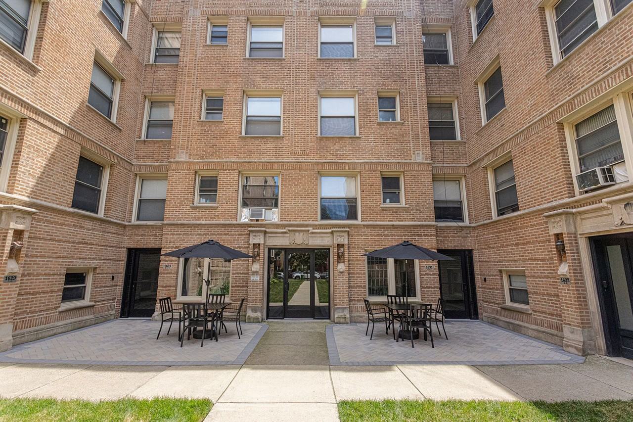 The Chase Court - Photo 3 of 16