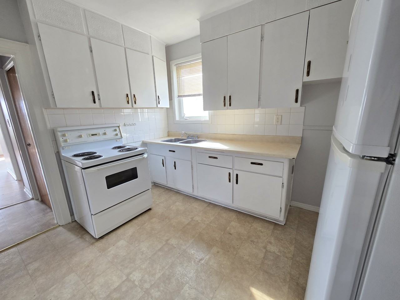 480 Drew Street #1 - Photo 4 of 15