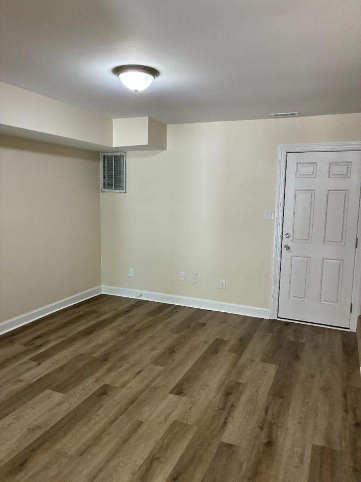 1604 Pecan Court - Photo 7 of 10