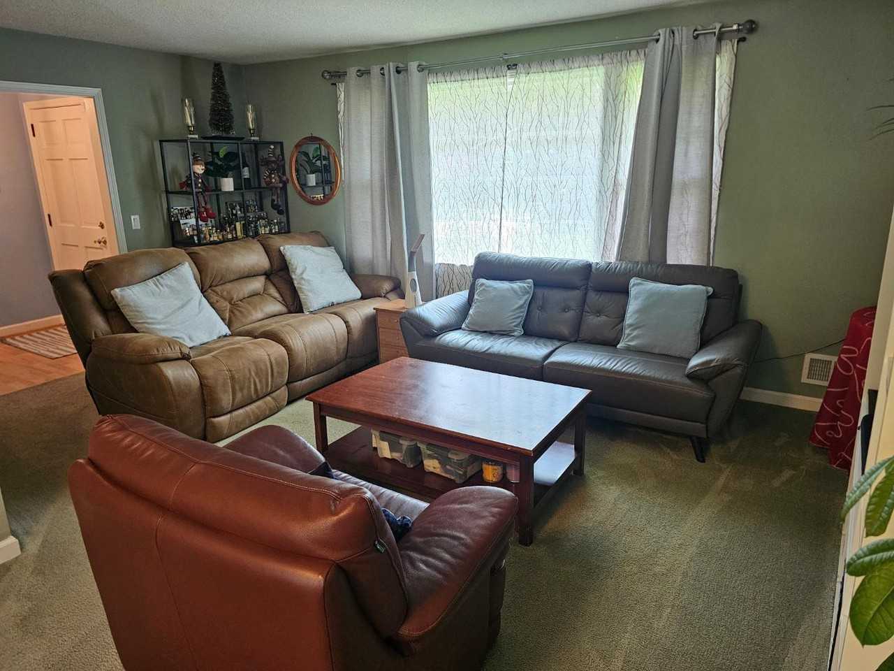 625 Challedon Dr - Photo 7 of 11