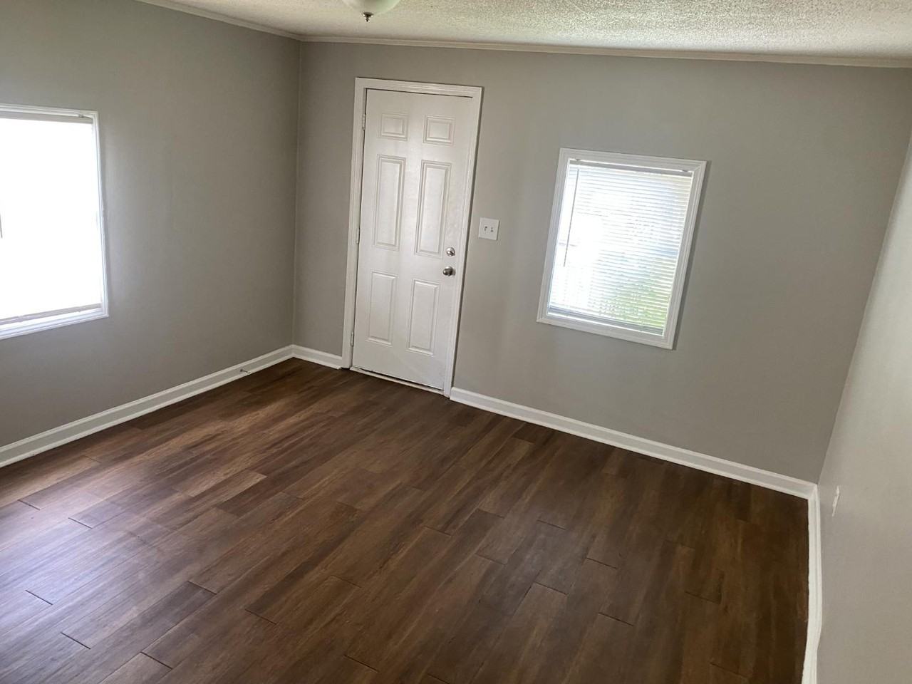 2610 19th St - Photo 2 of 7