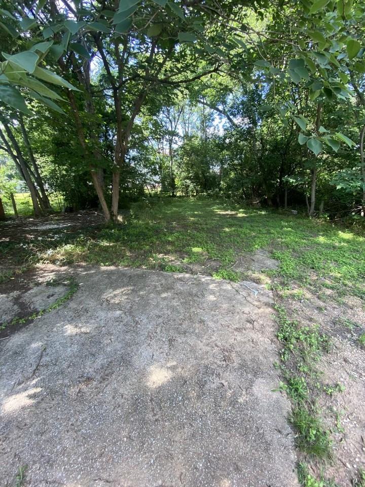2610 19th St - Photo 4 of 7