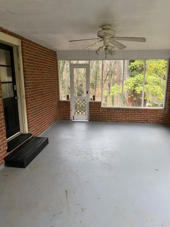 1424 Nelson Dr - Photo 3 of 11