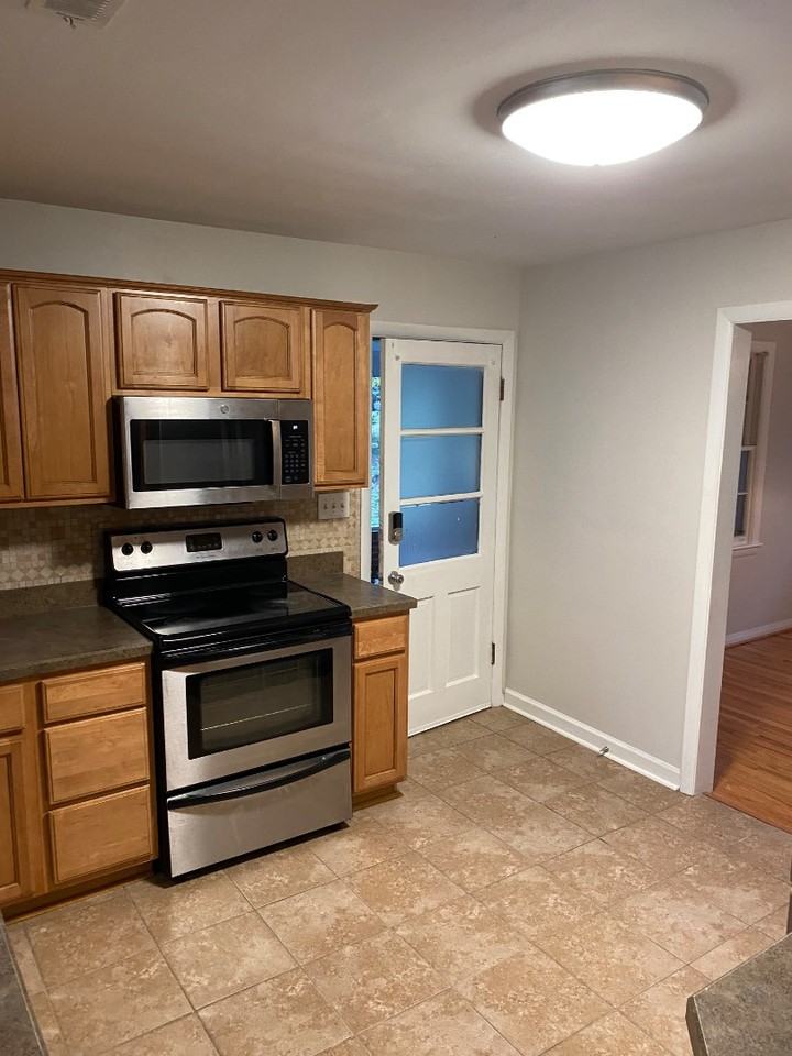 1424 Nelson Dr - Photo 5 of 11