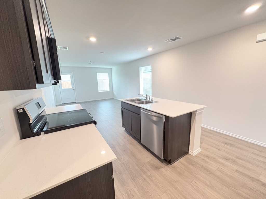 1144 Northfield Dr #1 - Photo 5 of 20