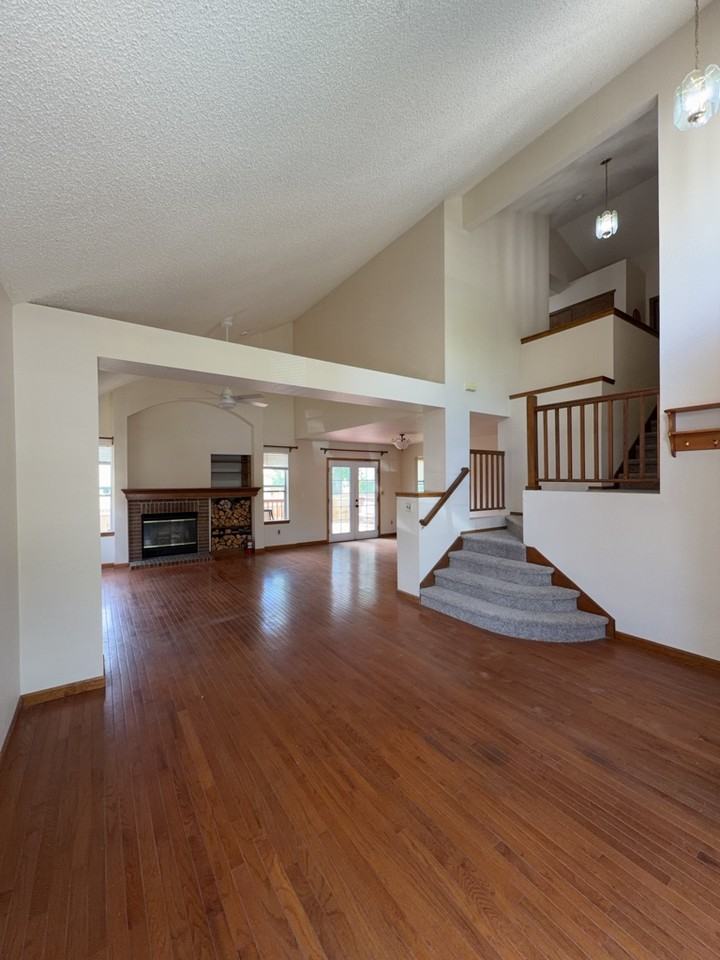 3960 Breaking Dawn St #1 - Photo 3 of 18