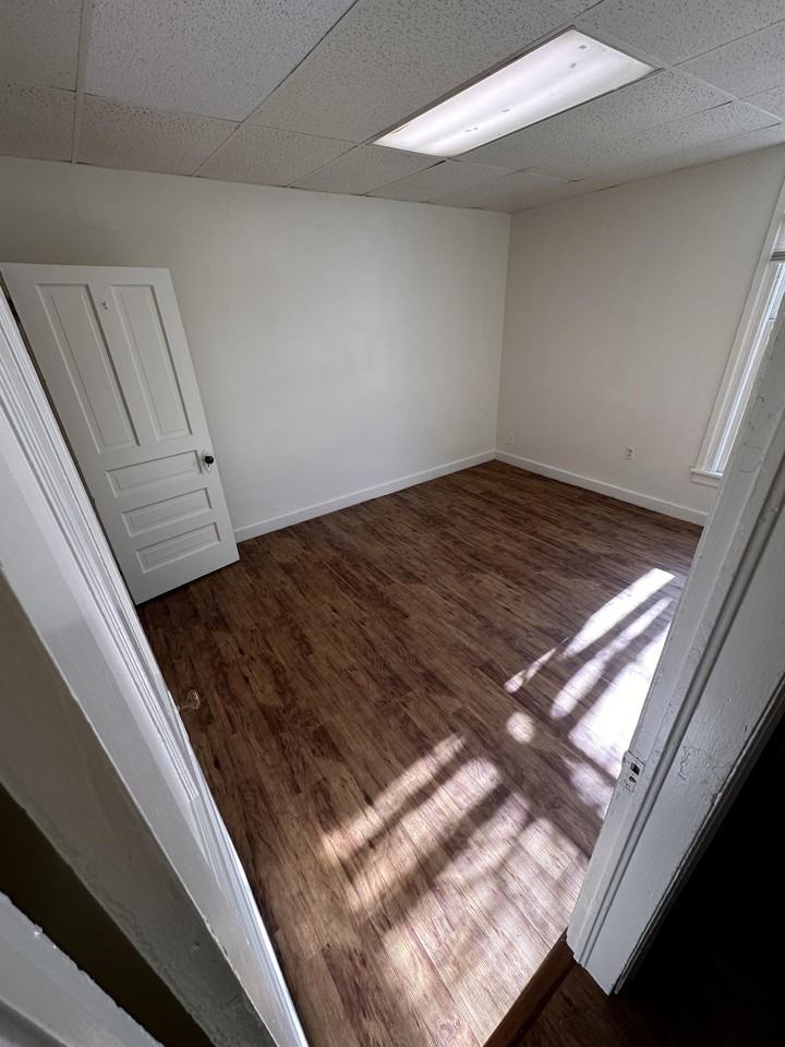 1227 12th Ave #2 - Photo 5 of 8