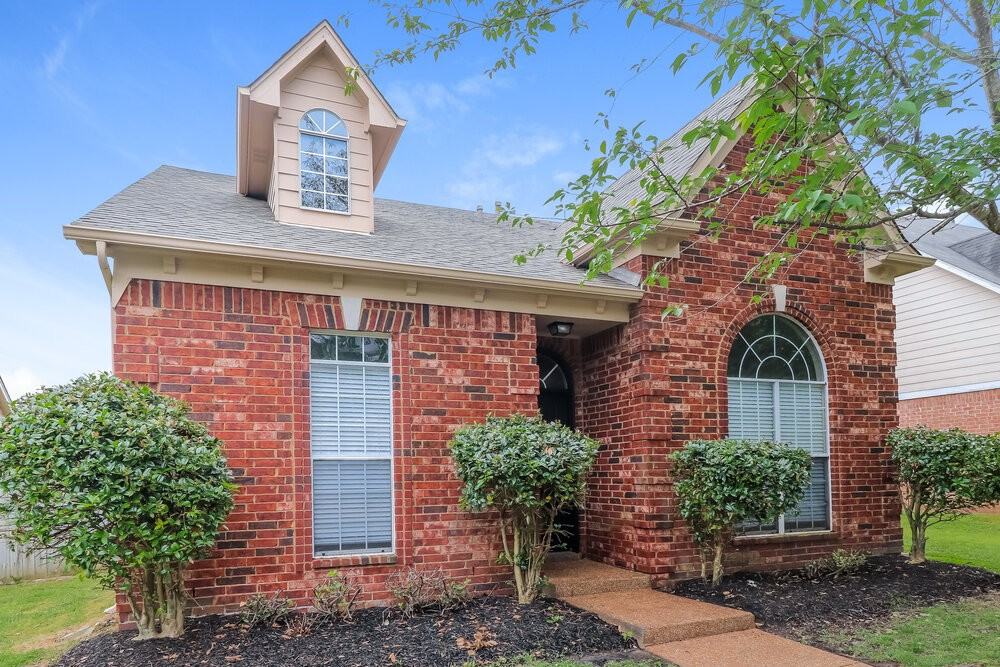 8645 Valmont Cir - Photo 3 of 16