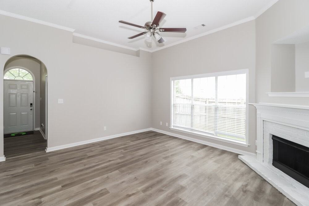 8645 Valmont Cir - Photo 4 of 16