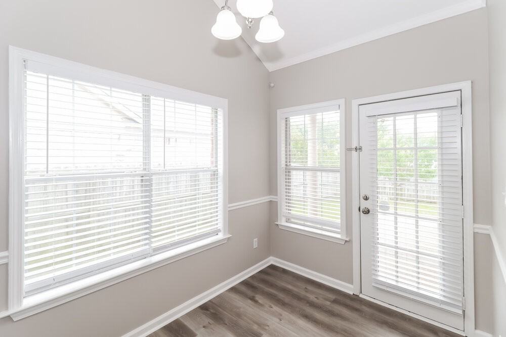 8645 Valmont Cir - Photo 6 of 16