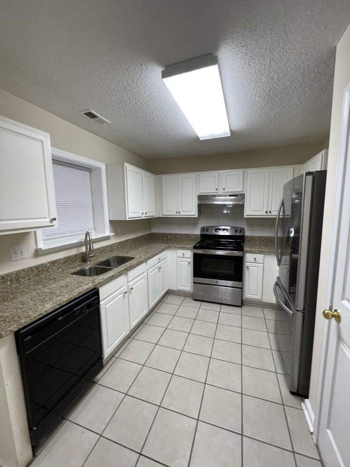 113 Gingerlilly Ct #1 - Photo 4 of 14