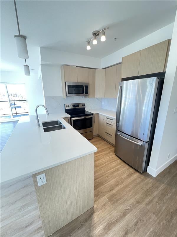 3070 Kilpatrick Ave - Photo 3 of 13