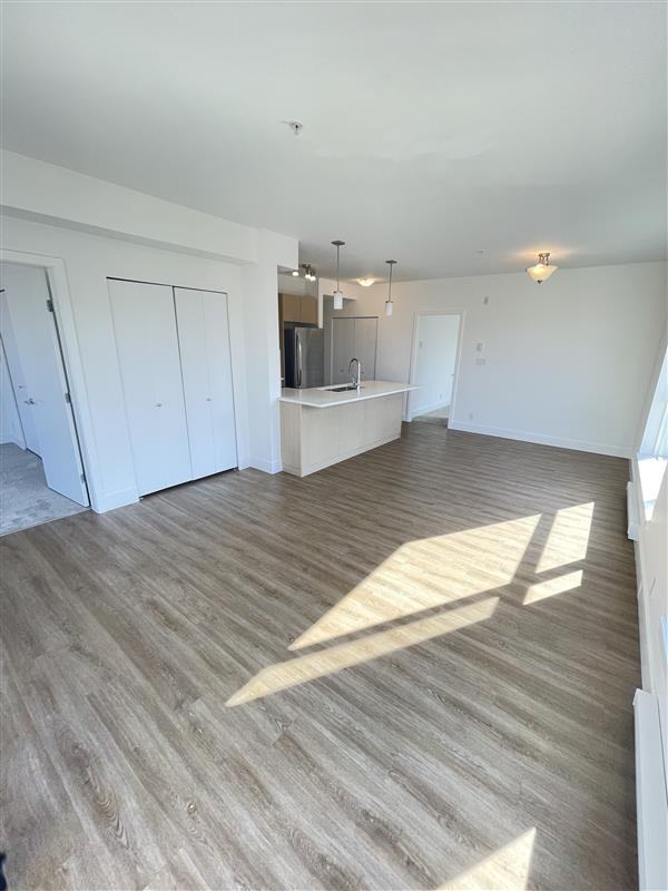 3070 Kilpatrick Ave - Photo 4 of 13