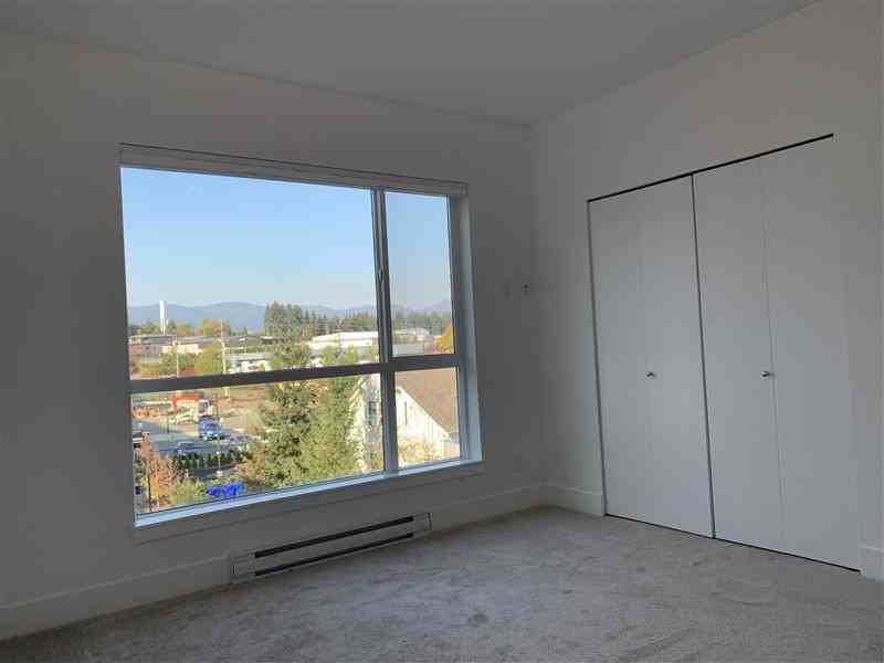 3070 Kilpatrick Ave - Photo 5 of 13