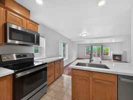 featured image of 10665 2nd Pl Sw #1