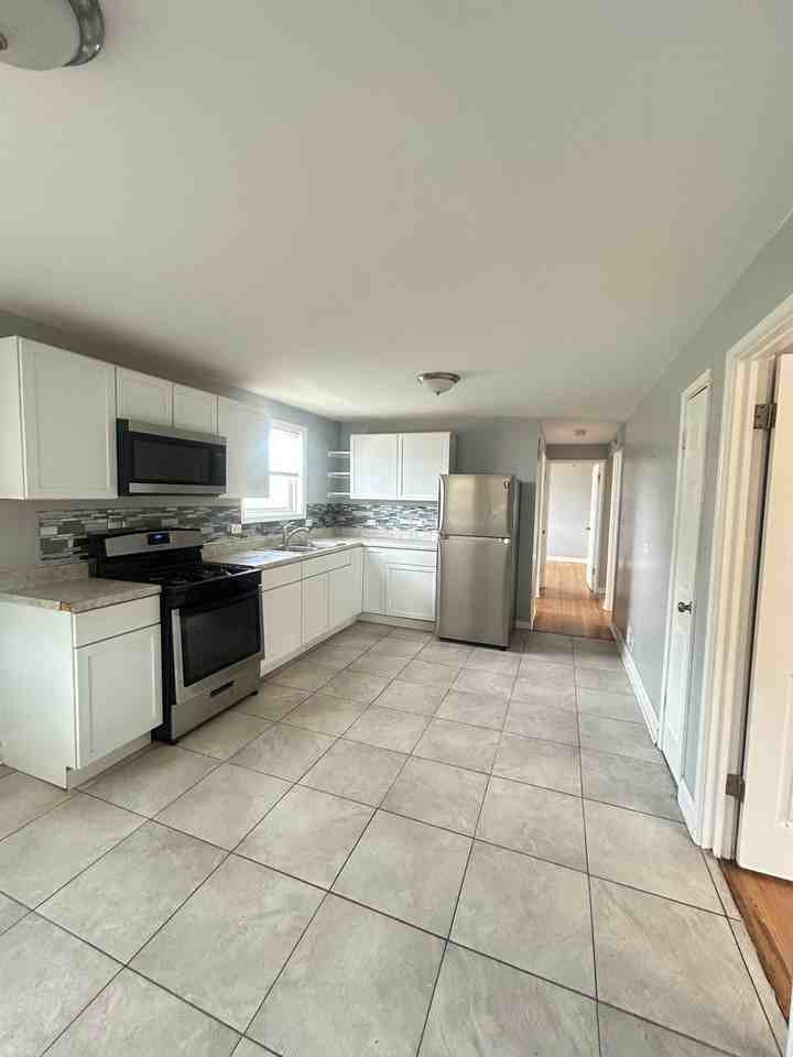 11514 S Elizabeth St #2 - Photo 3 of 12
