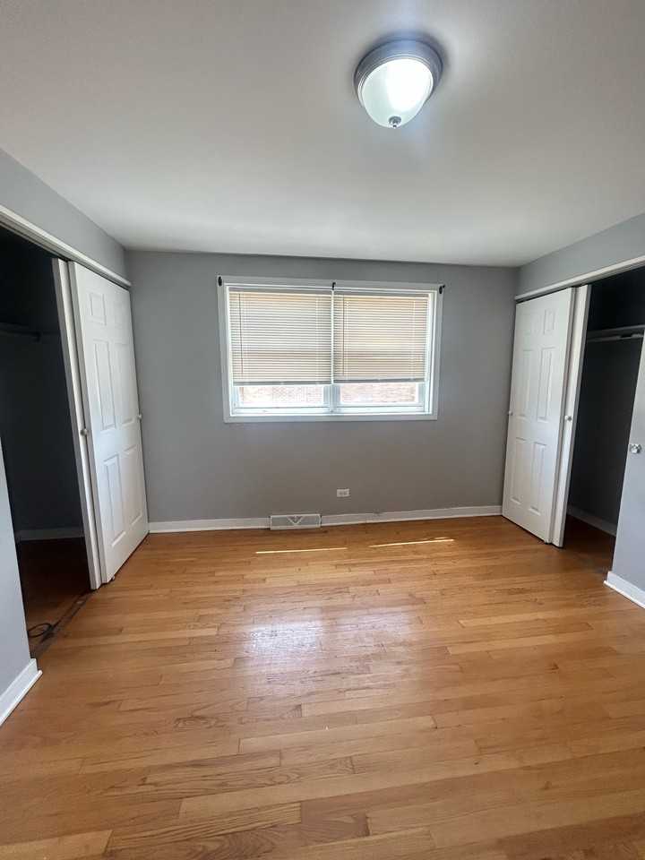 11514 S Elizabeth St #2 - Photo 6 of 12
