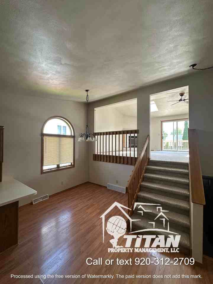 2911/2913 West Creek Valley Lane - 1 #1 - Photo 2 of 12