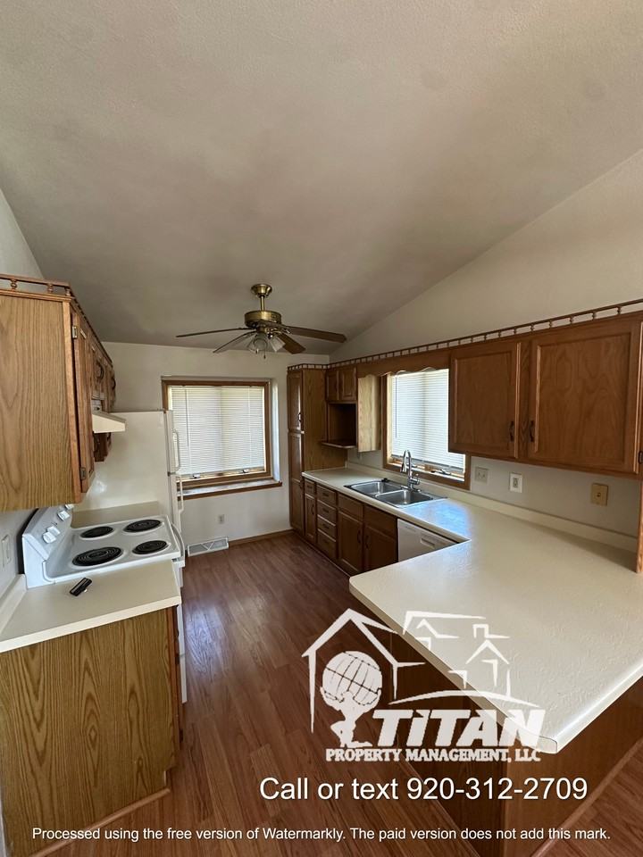 2911/2913 West Creek Valley Lane - 1 #1 - Photo 5 of 12