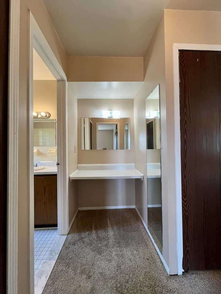 939 James Street12 #12 - Photo 6 of 11