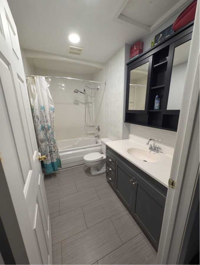715 6 St S #1 - Photo 5 of 7