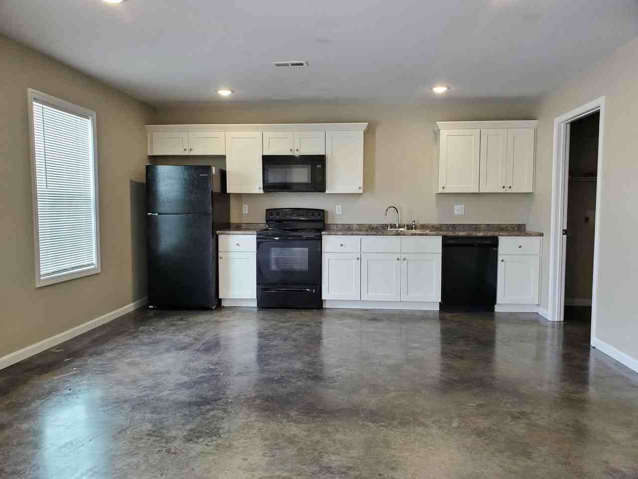 200 Cane Creek Ln - Photo 2 of 11