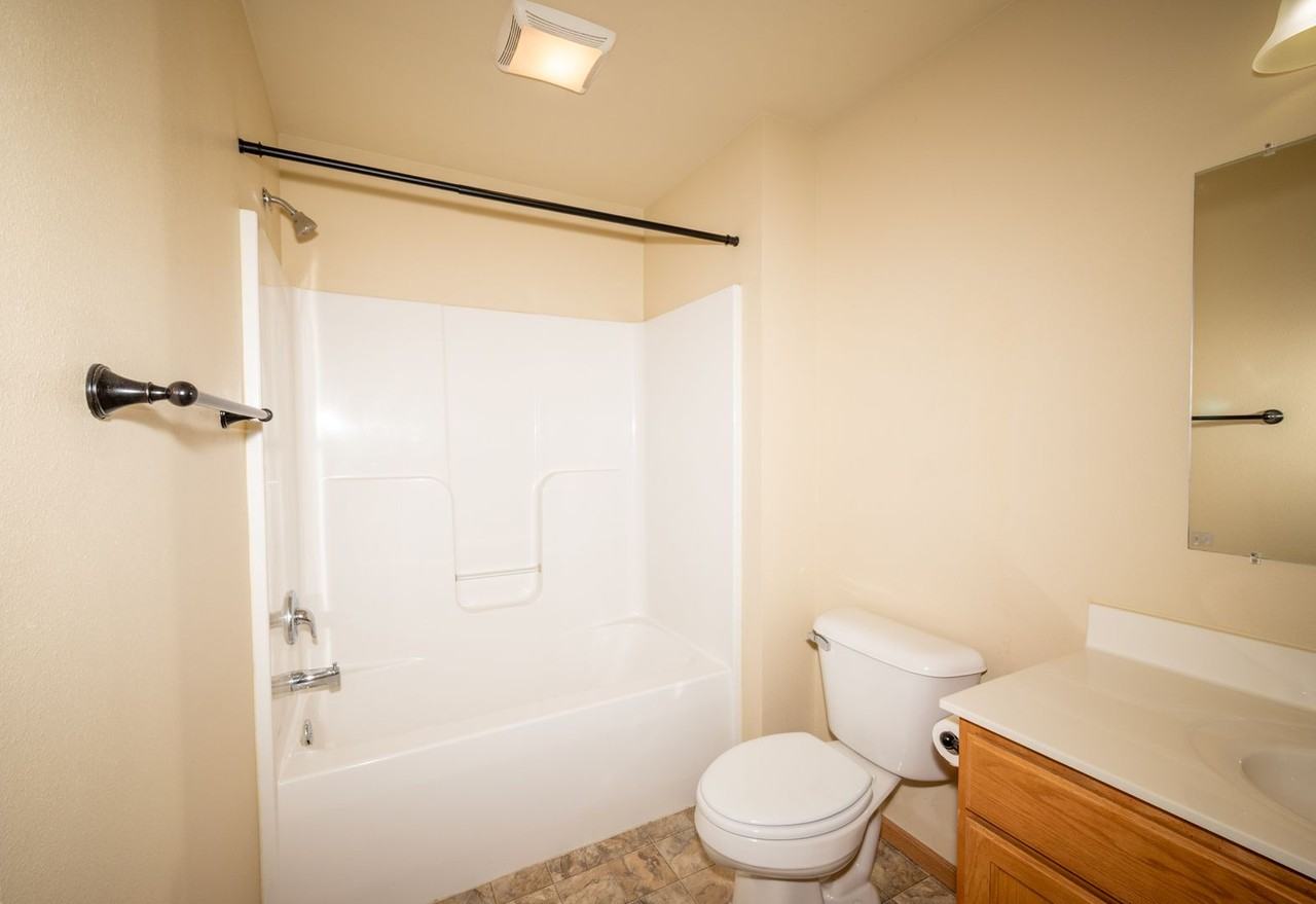 Berry Pointe Luxury Apartments - Photo 6 of 47