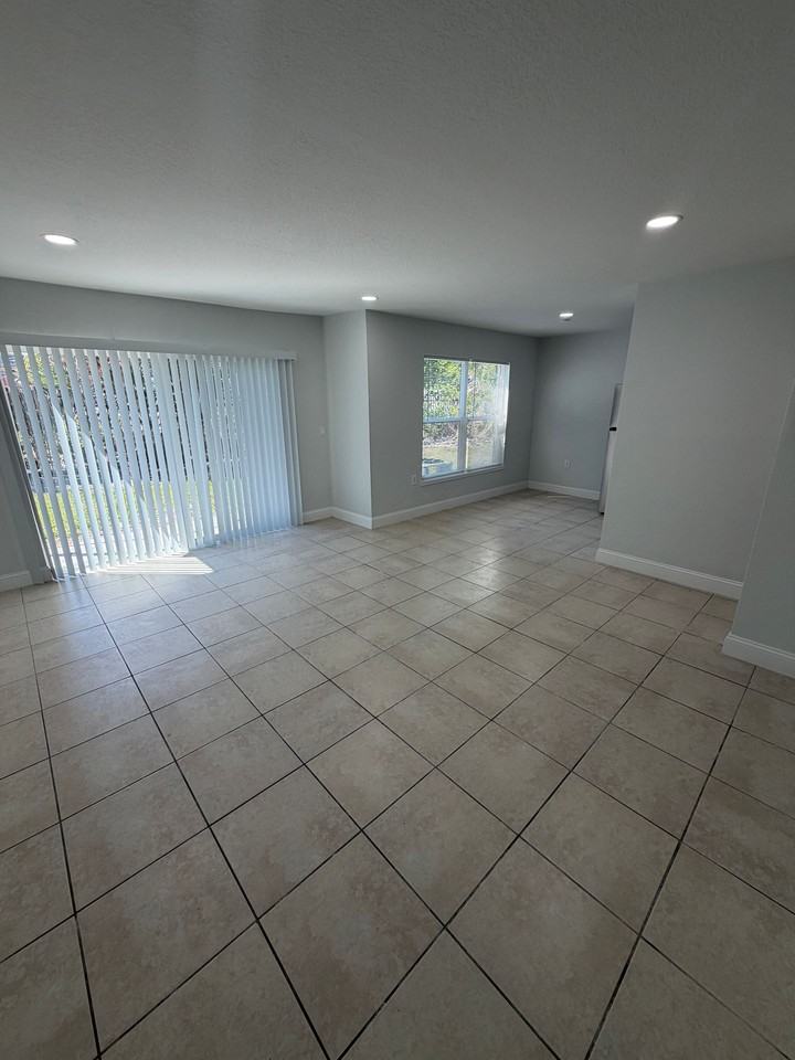 Pacifico Place Apartments - Photo 5 of 13