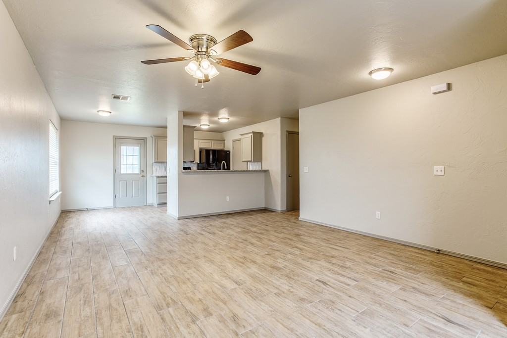800 Nw 22nd St #1 - Photo 6 of 25