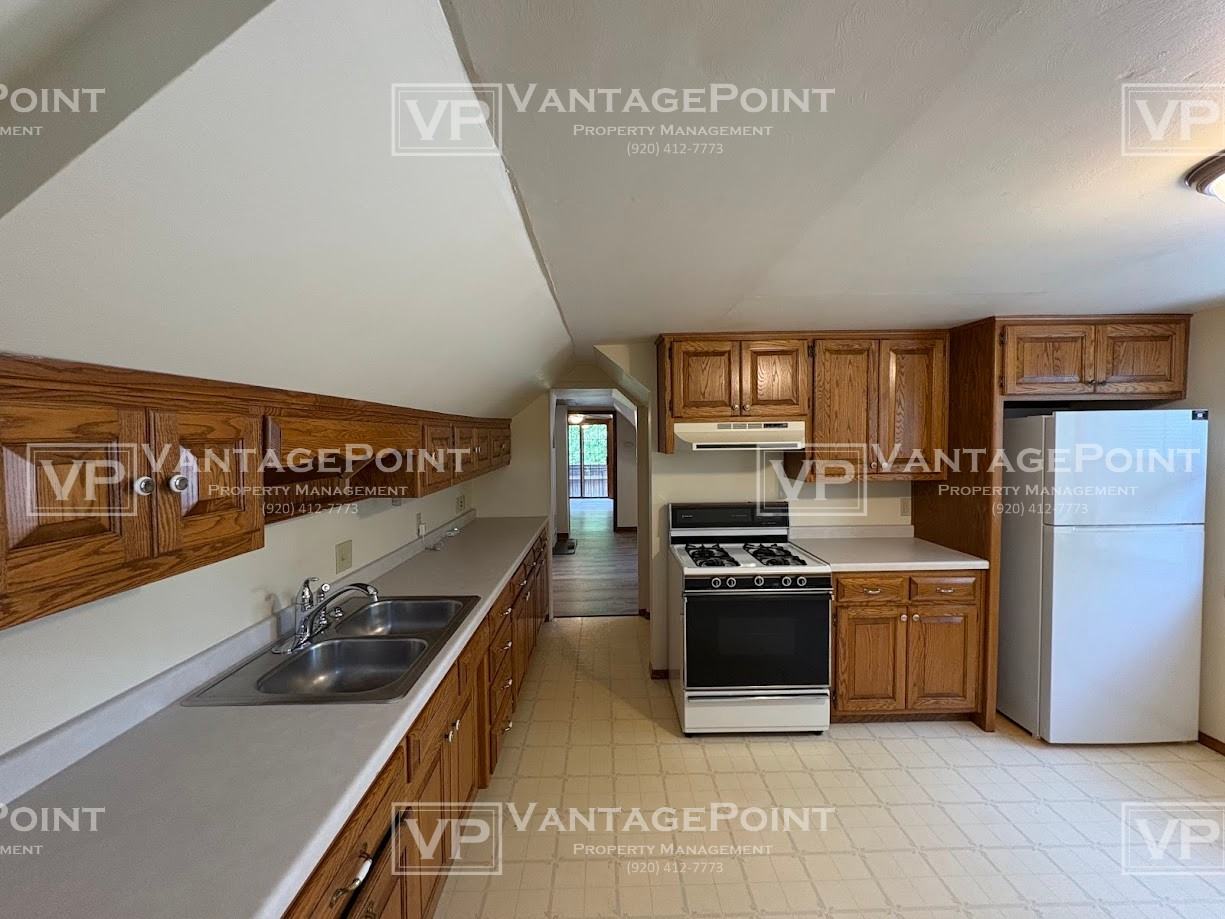 1365 Stuart St Uppr - Photo 3 of 18